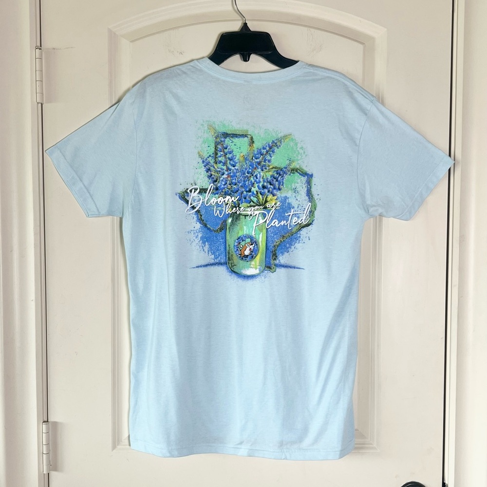 Buc-ee's Texas Bluebonnet T-Shirt Large Light Blue Graphic Tee Bucky Beaver